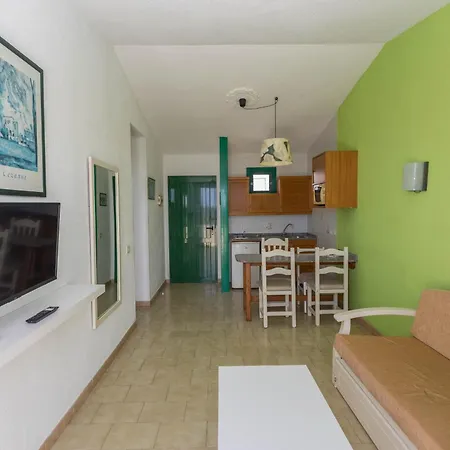 Paradise Hill - Terrace & Seaviews